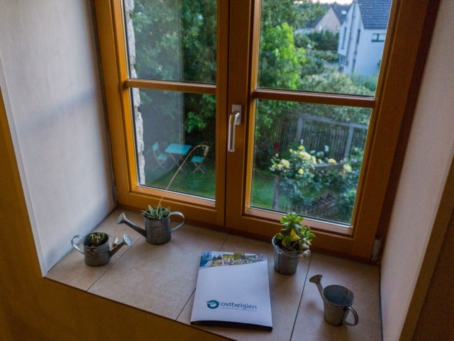 Fenster mit Blick in den Garten, Best of Wandern, Ostbelgien