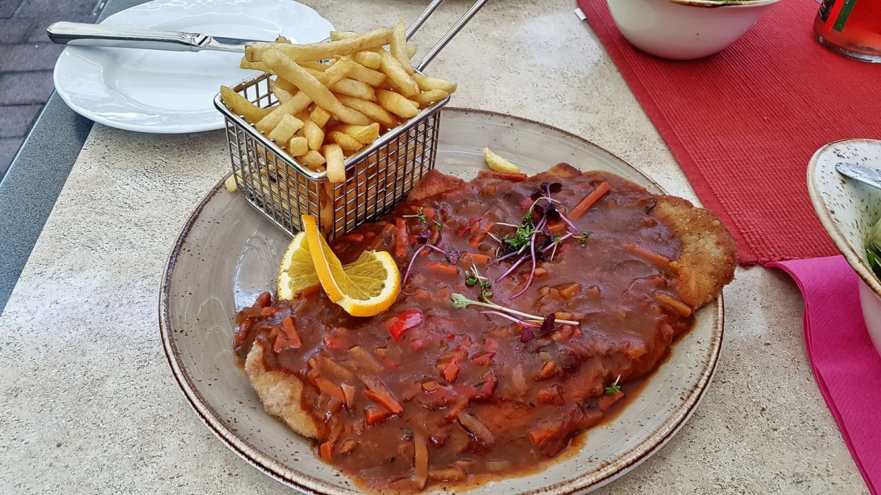 Räuberschnitzel Hotel Christel